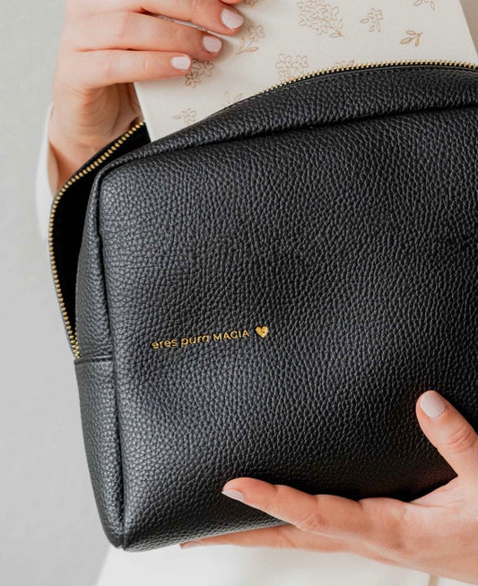 Bolso Porta Todo ERES MAGIA NEGRO - THE GREAT MOUSTACHE