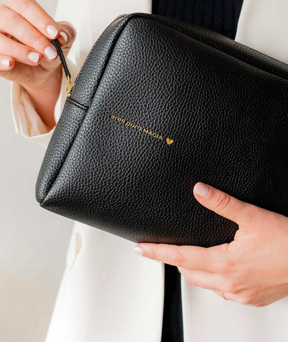 Bolso Porta Todo ERES MAGIA NEGRO - THE GREAT MOUSTACHE