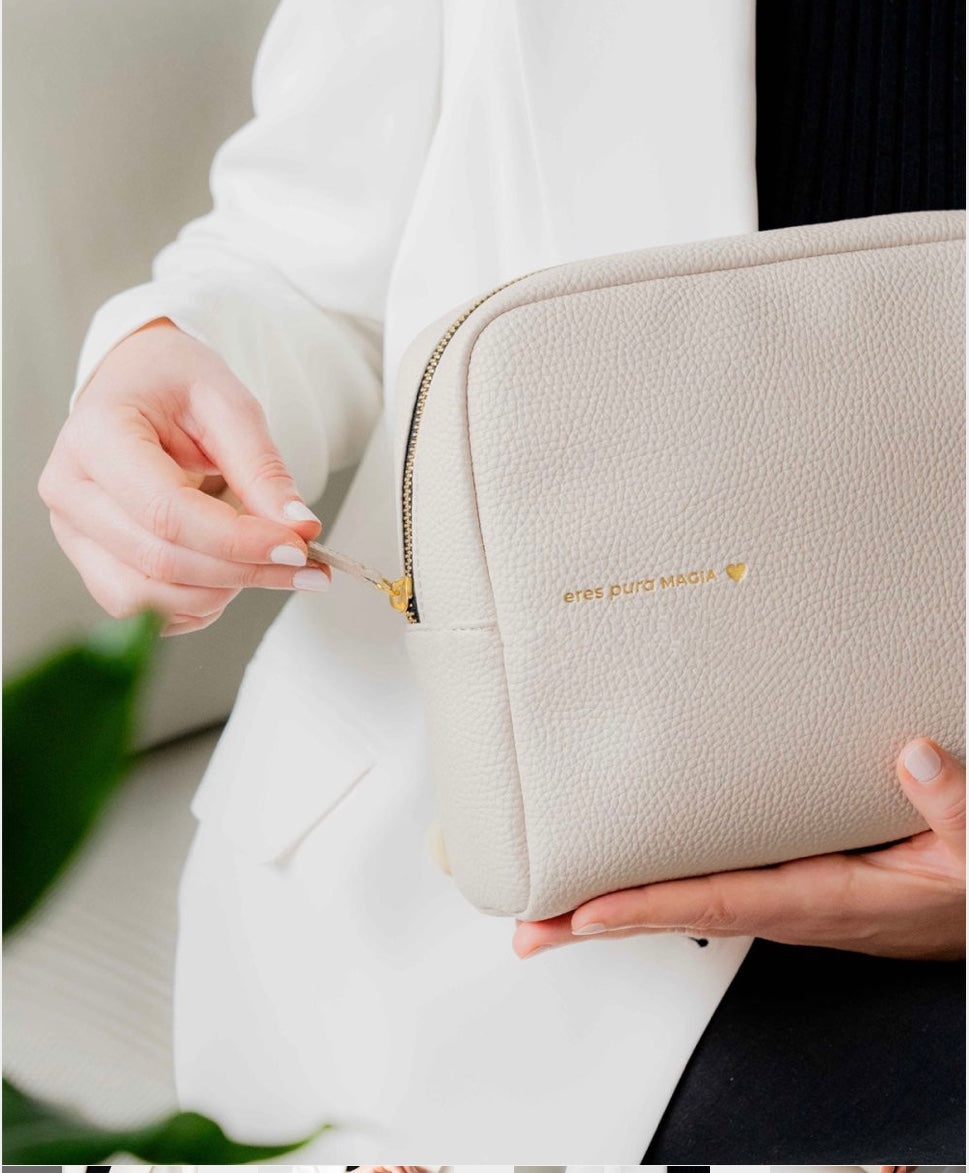 Bolso Porta Todo ERES PURA MAGIA - THE GREAT MOUSTACHE