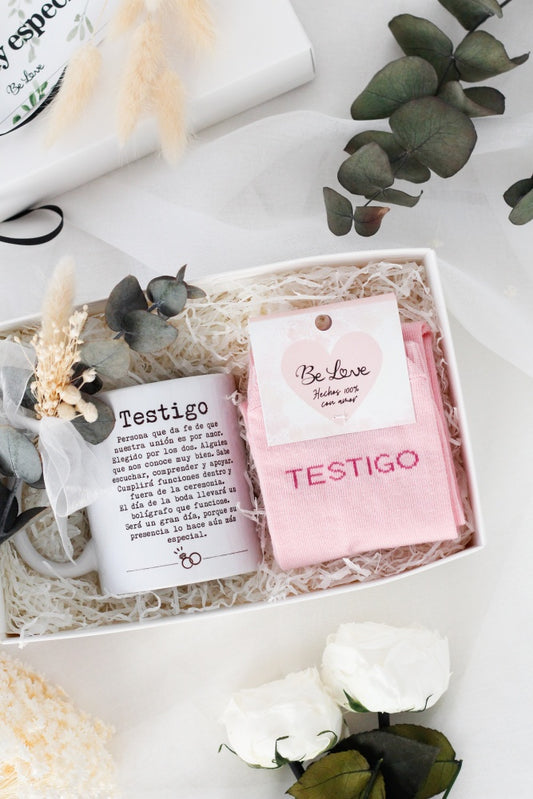 Kit Taza y Calcetines Testigo Rosa- Be Love