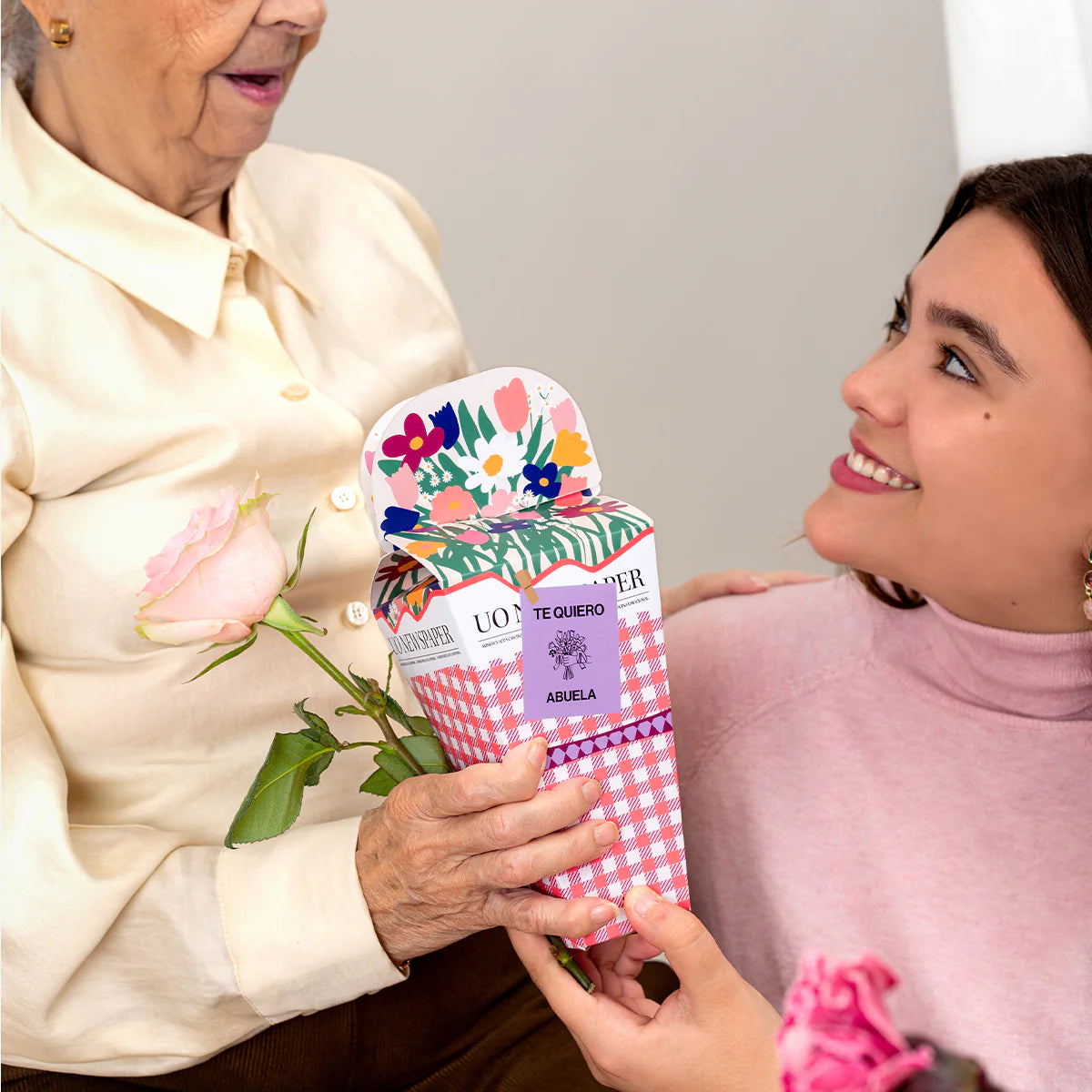 Caja Ramo "ABUELA, TE QUIERO" - UO