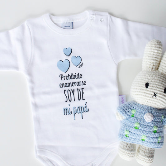 Body PROHIBIDO ENAMORARSE, SOY DE MI PAPÁ Rosa/Azul - Mi Pipo