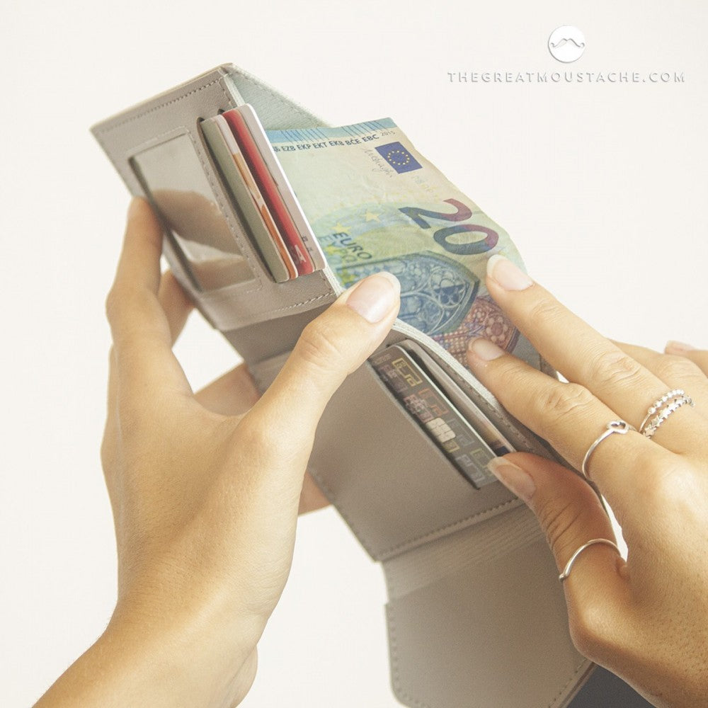 Cartera Tarjetero de Cuero Vegano EL MOMENTO ES AHORA Gris - The Great Moustache