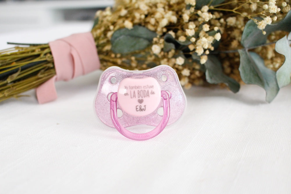 Chupete YO TAMBIÉN ESTUVE EN LA BODA DE... Personalizado - Mi Pipo
