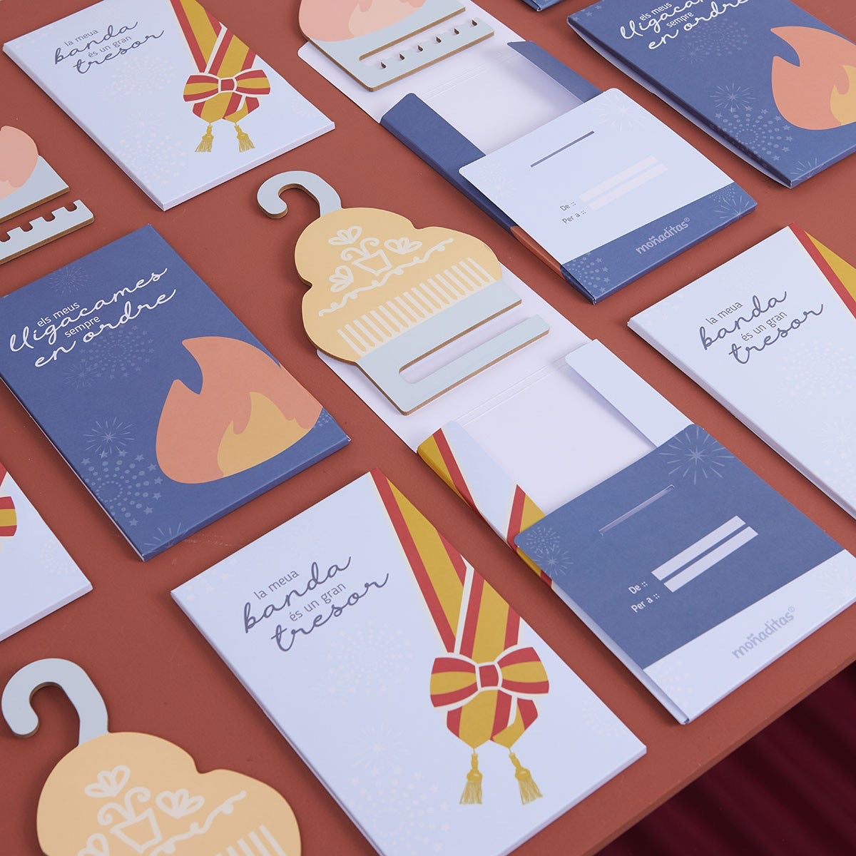 Percha Fallera ELS MEUS LLIGACAMES SEMPRE EN ORDRE