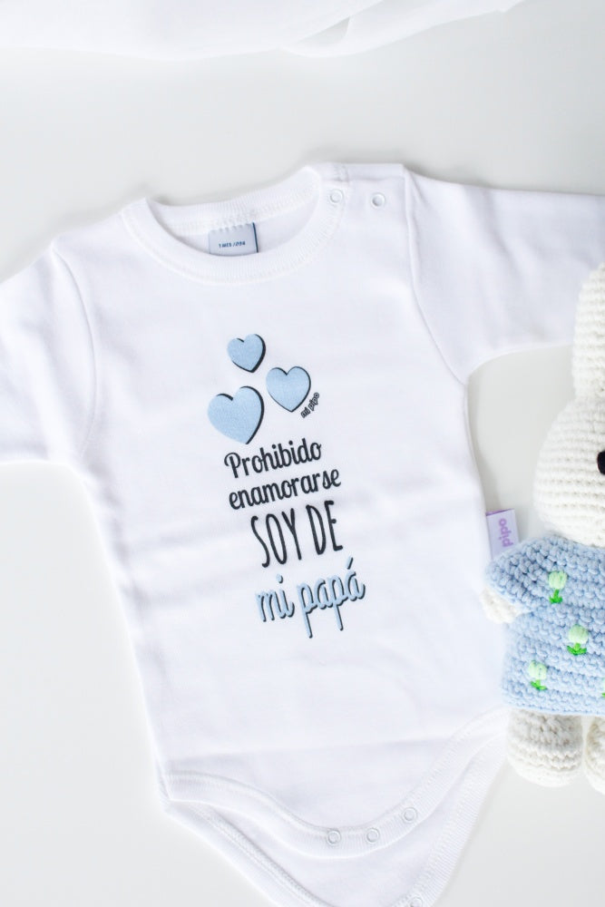 Body PROHIBIDO ENAMORARSE, SOY DE MI PAPÁ Rosa/Azul - Mi Pipo