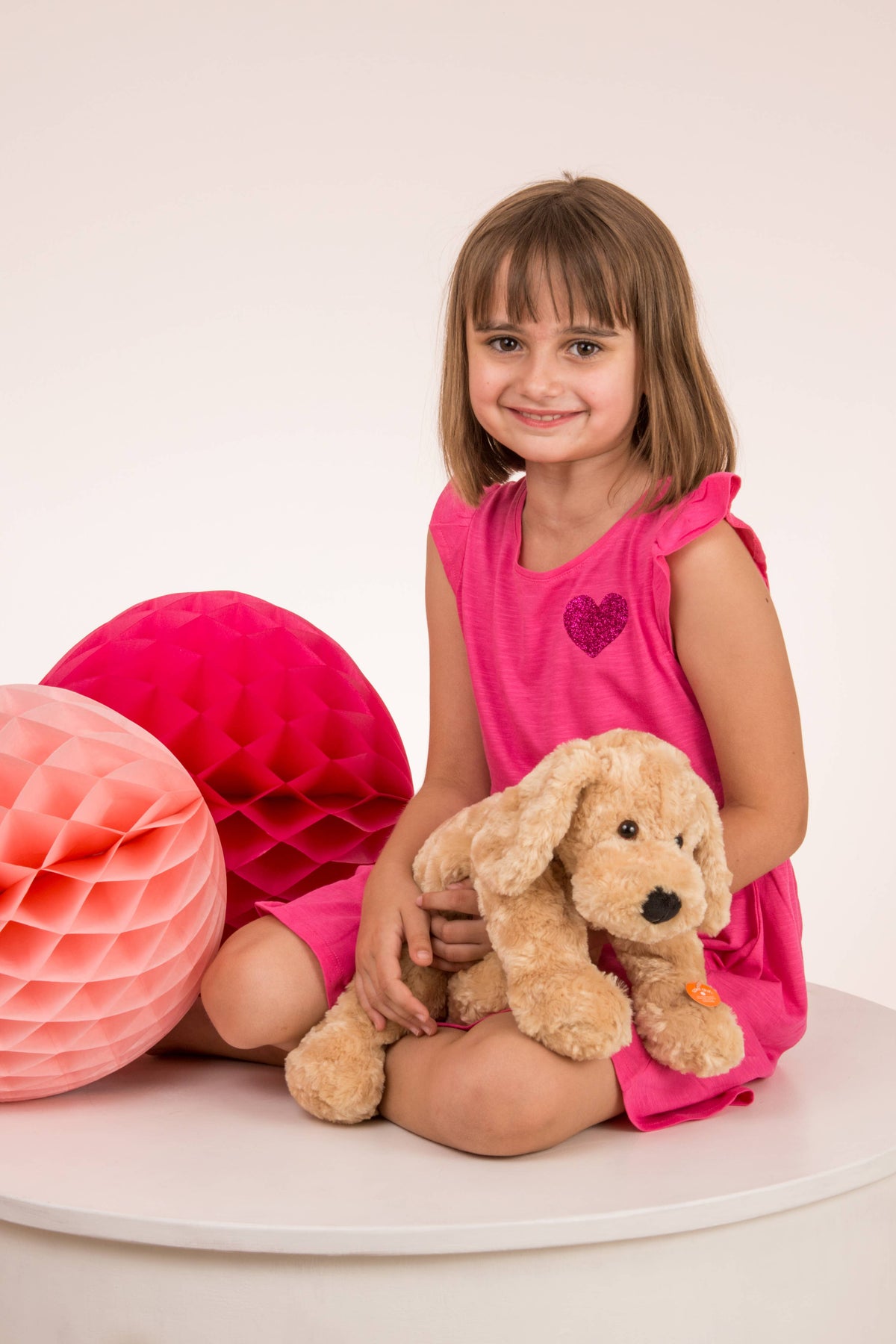 Perro de peluche beige de 40 cm