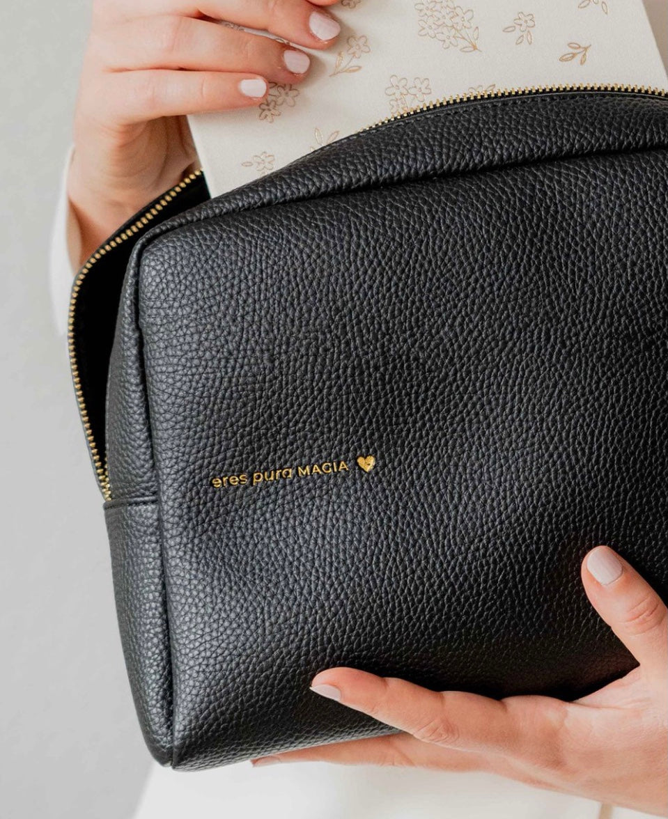 Bolso Porta Todo ERES MAGIA NEGRO - THE GREAT MOUSTACHE