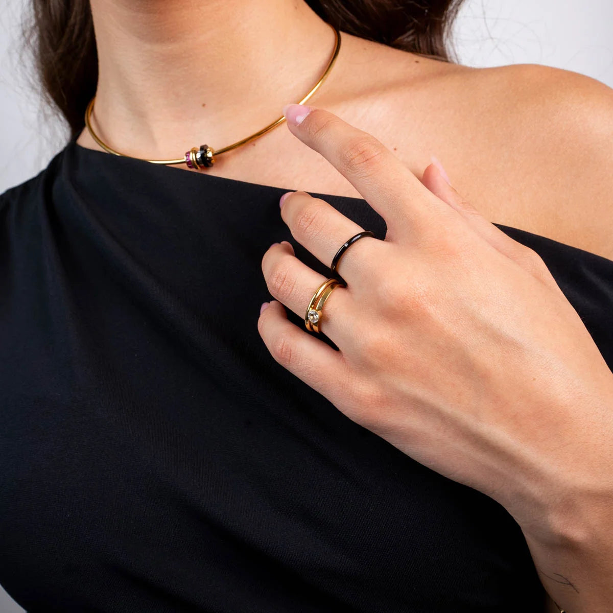 Anillo Vandal Circonita Blanca y Baño en Oro - Anartxy