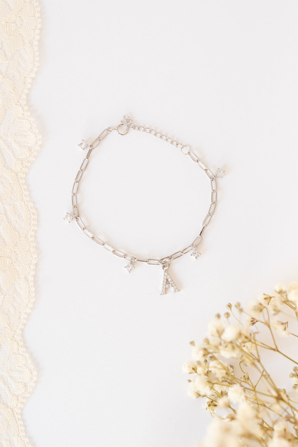 Pulsera BRIGHT INITIAL en cajita NO PUEDO DAR EL SÍ SIN TENERTE A MI LADO- Be Love