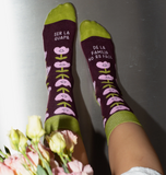 Calcetines "SER LA GUAPA DE LA FAMILIA NO ES FÁCIL" DramaQueen - UO