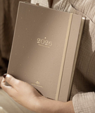 Agenda Mocca 2026 Entelada - THE GREAT MOUSTACHE