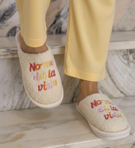 Zapatillas “No me da la vida” beige - FISURA