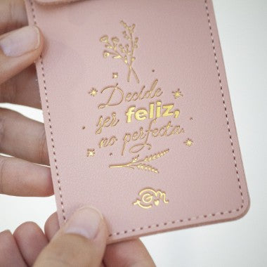 Estuche con Goma de Cuero Vegano DECIDE SER FELIZ, NO PERFECTA - The Great Moustache