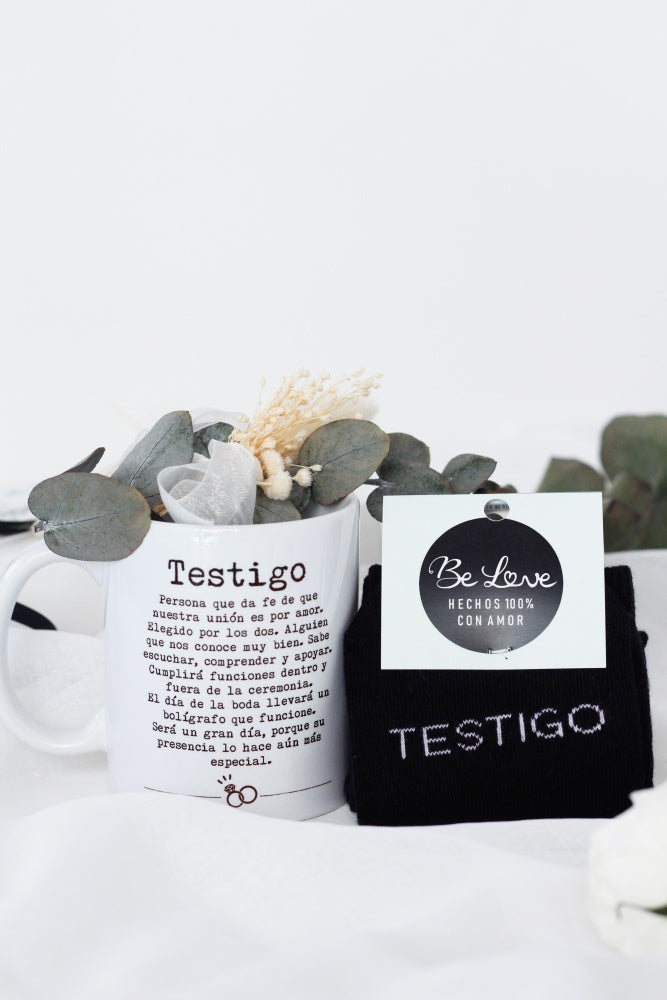 Kit taza y calcetines Testigo Negro- Be Love