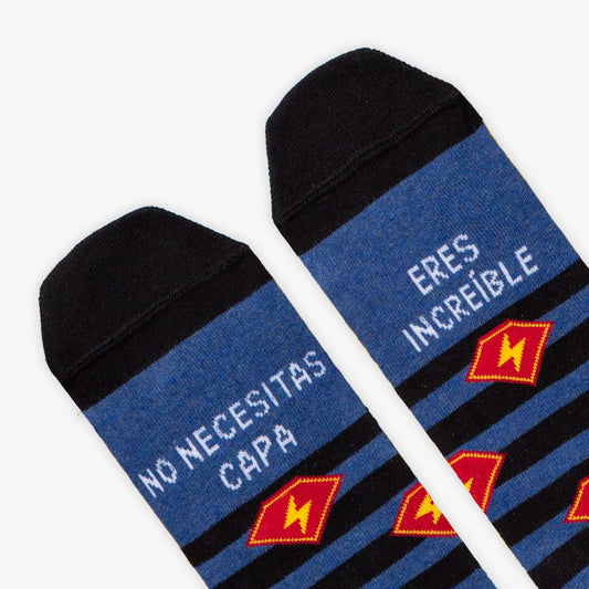 Calcetines "No necesitas capa, eres increíble"-UO*
