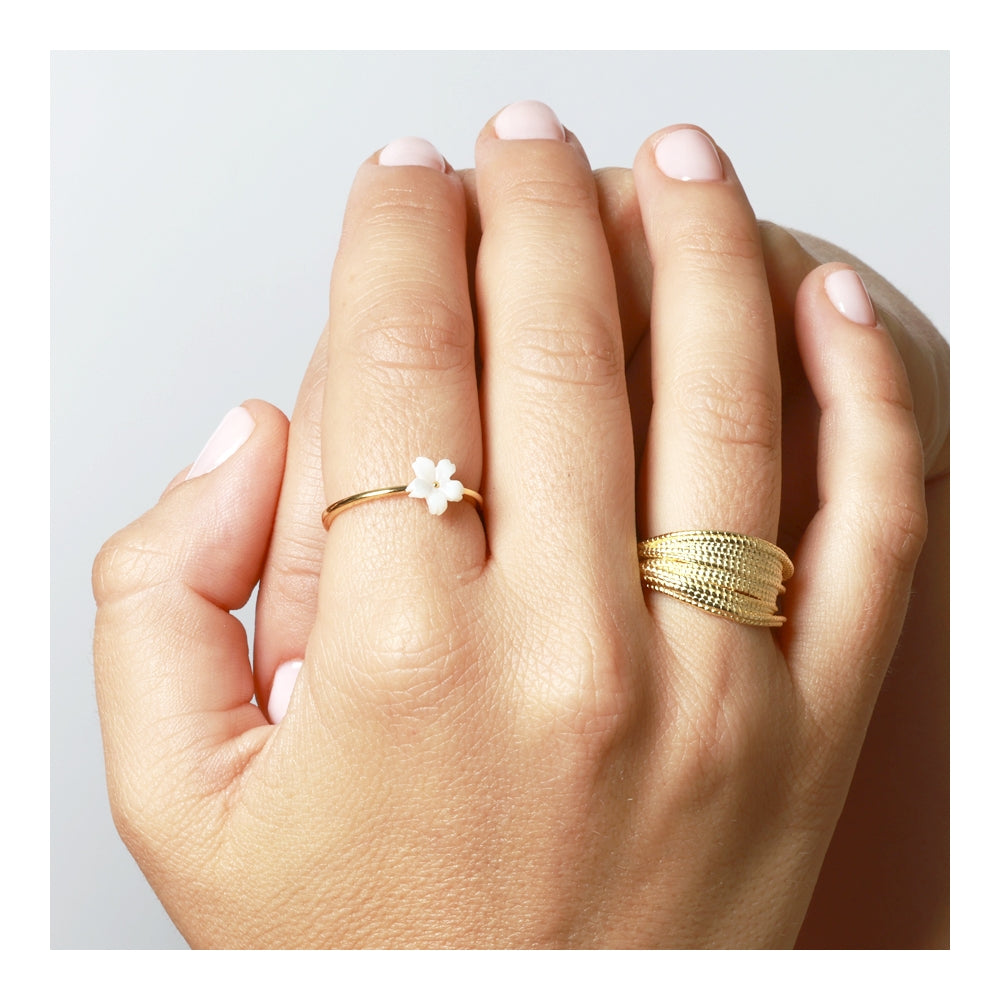 Anillo Flor Nácar-Plata Primera Ley