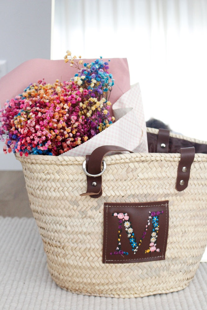 Capazo Letra Bordada Flores- Be Love