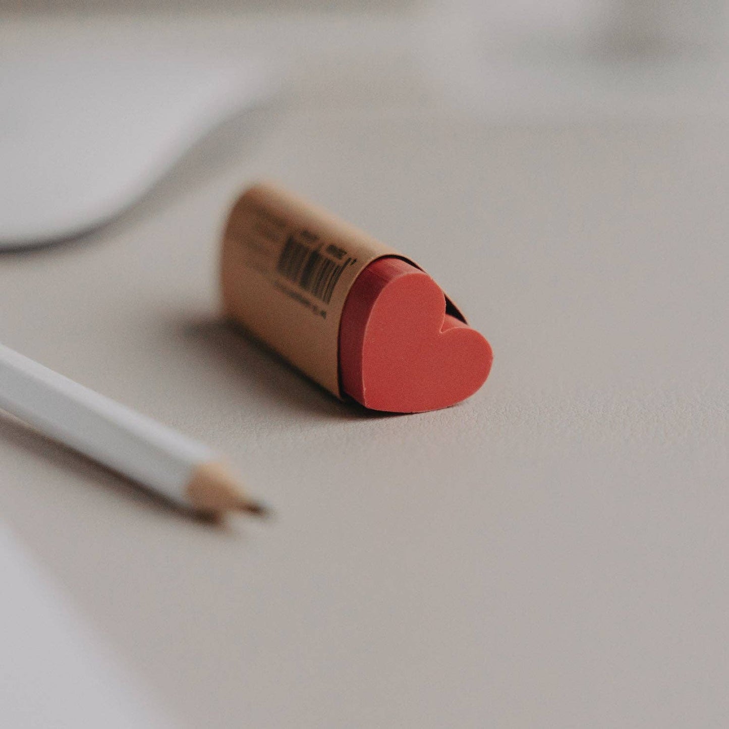 Goma de borrar corazón rojo