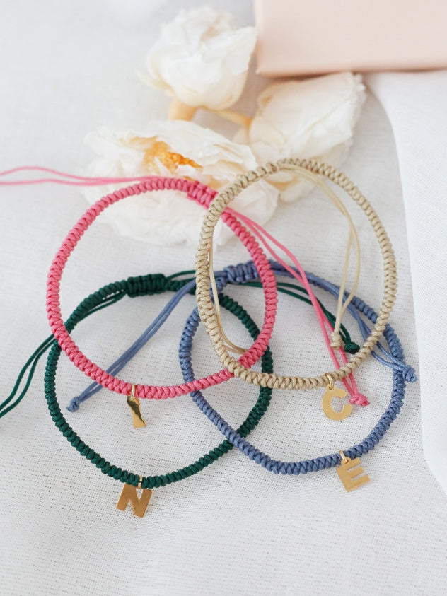 Pulsera Macramé con inicial en Plata Chapado Oro-Be Love