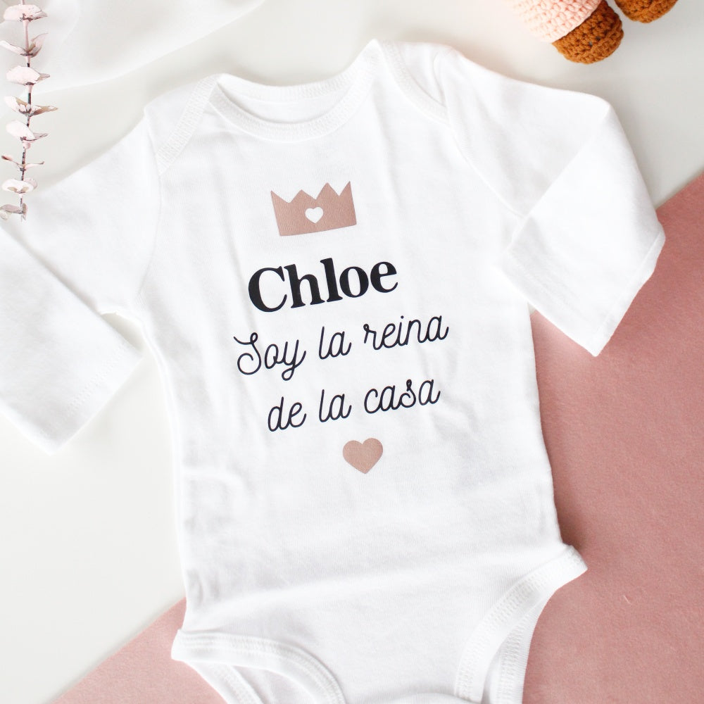 BODY BEBÉ PERSONALIZADO - SOY LA REINA DE LA CASA- Be Love