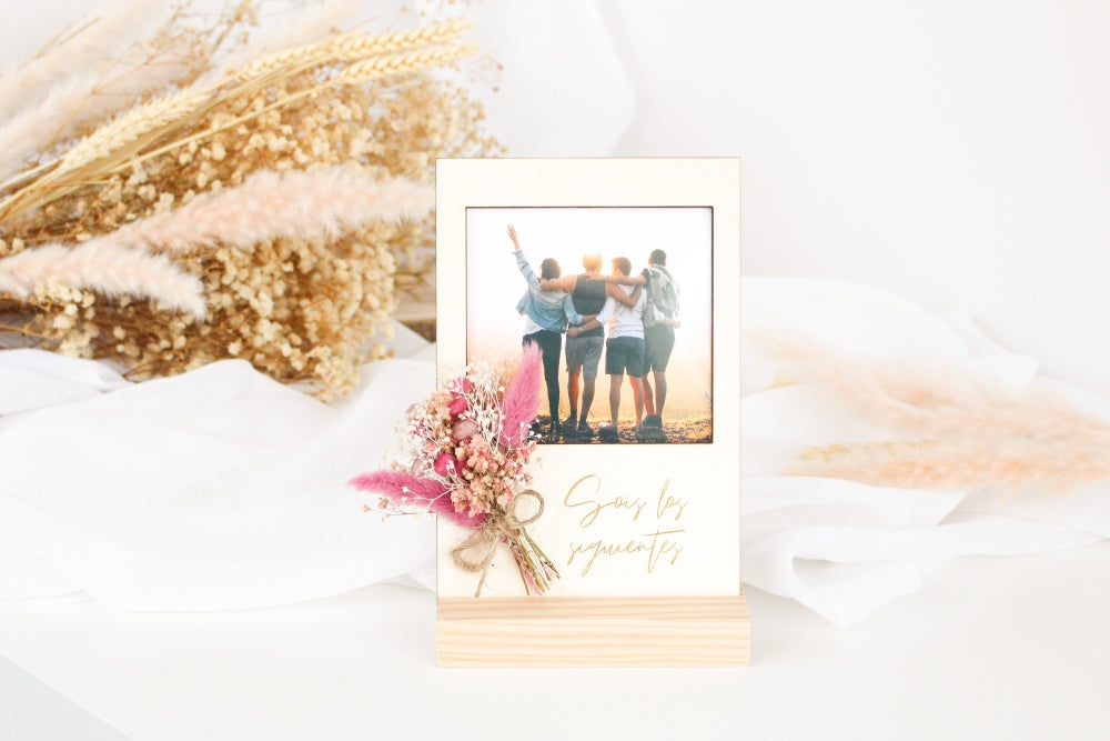 Marco de fotos Personalizable con Flor- Be Love