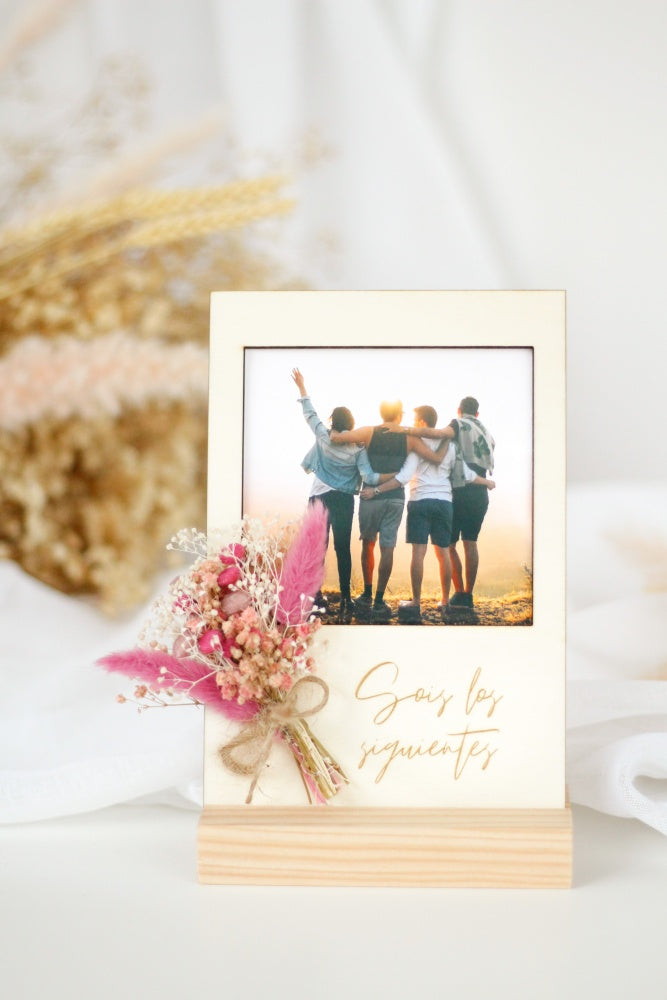 Marco de fotos Personalizable con Flor- Be Love