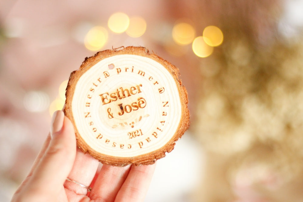 Adorno navideño PERSONALIZADO- Be Love