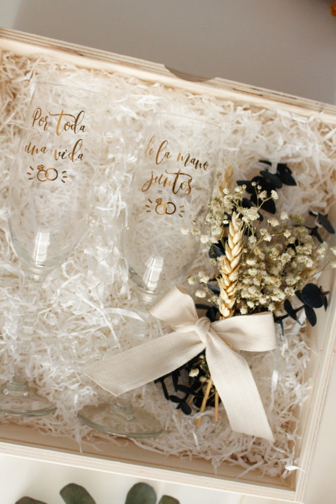 COPAS PARA BRINDAR “POR TODA UNA VIDA...DE LA MANO JUNTOS”- Be Love