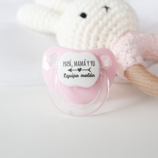 Chupete PAPÁ, MAMÁ Y YO, EQUIPO MOLÓN Rosa/Blanco/Azul - Mi Pipo