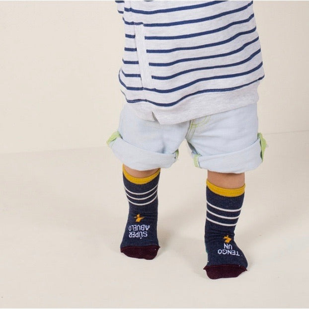 MINI CALCETINES “TENGO UN SÚPER ABUELO” - UO*