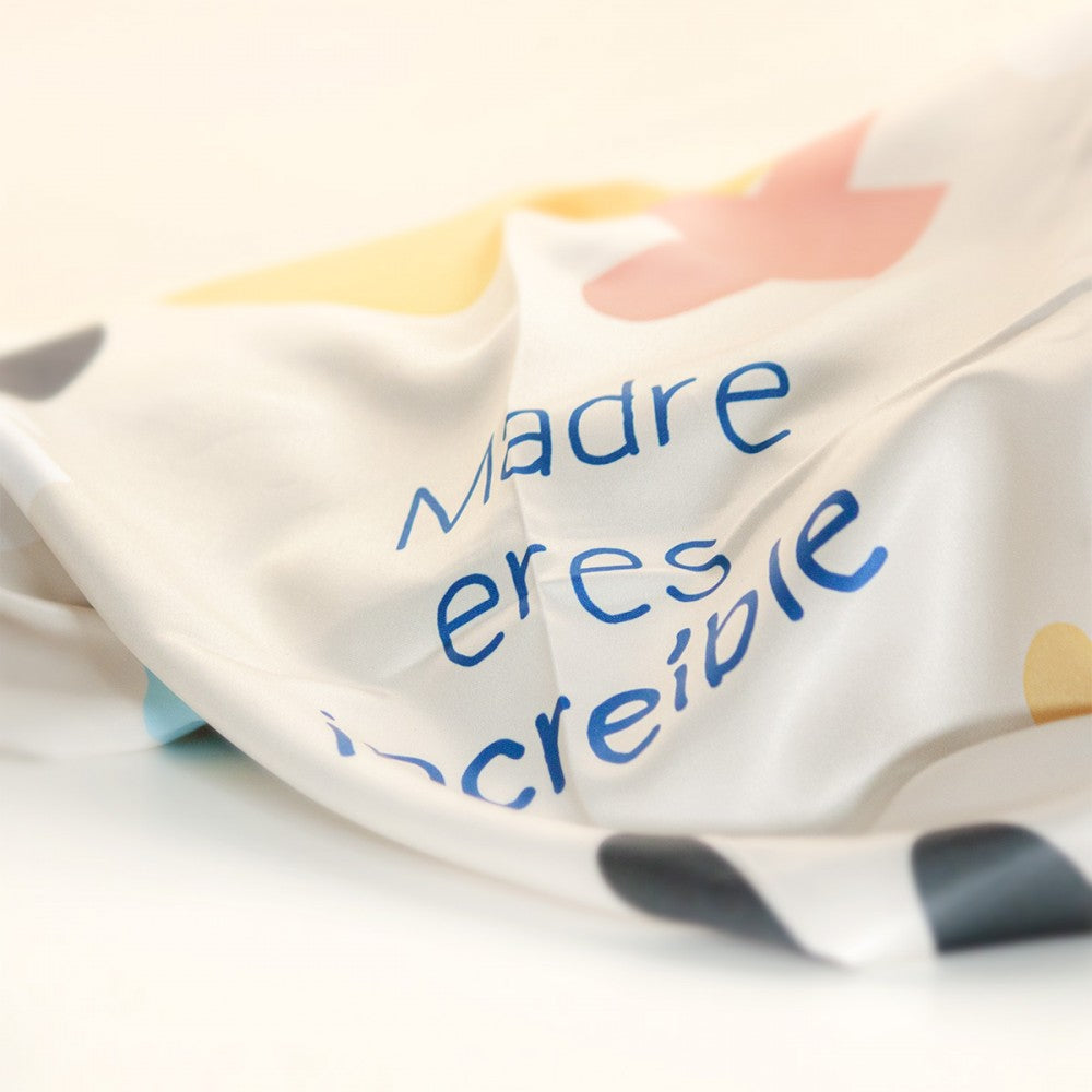 Pañuelo 90x90 MADRE ERES INCREÍBLE- The Great Moustache