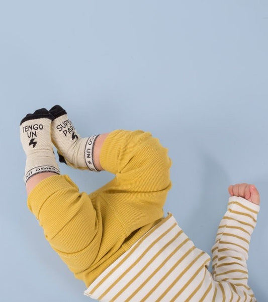 Mini Calcetines TENGO UN SÚPER PAPÁ- UO*