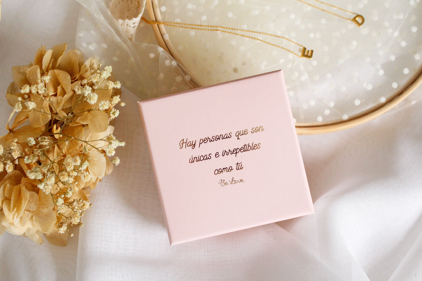 GARGANTILLA CON INICIAL DE PLATA CHAPADO ORO 18K - Be Love