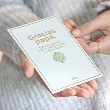 Tarjeta con Stamping Dorado + Pin GRACIAS PAPÁ - The Great Moustache