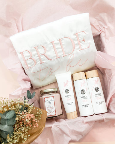 SET “BRIDE TO BE”