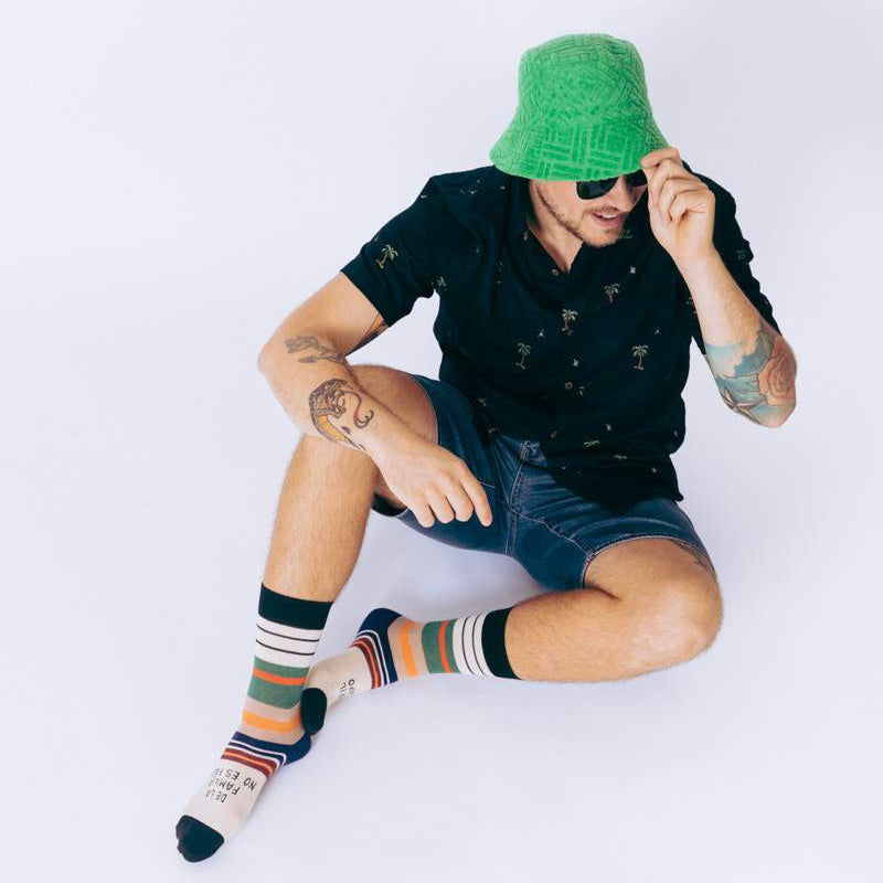 Calcetines SER EL GUAPO DE LA FAMILIA NO ES FÁCIL - UO*