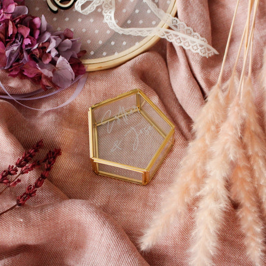 Cajita de cristal PORTA ALIANZAS Grabada- Be Love