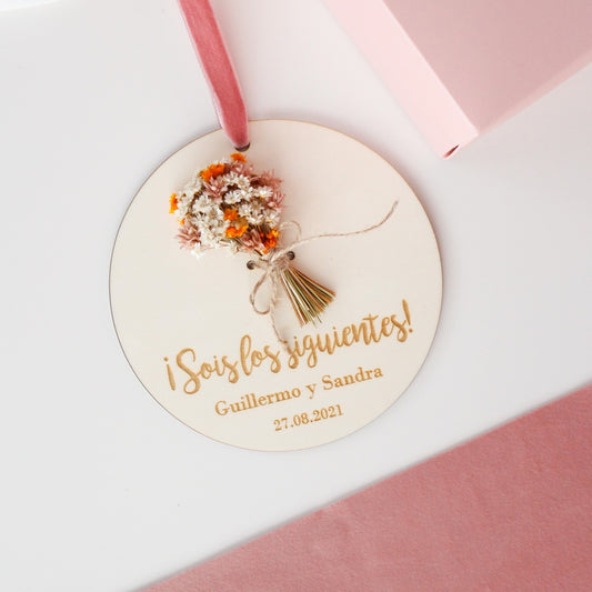 Placa de Madera Ramillete Glixia, SOIS LOS SIGUIENTES, Personalizado- Be Love