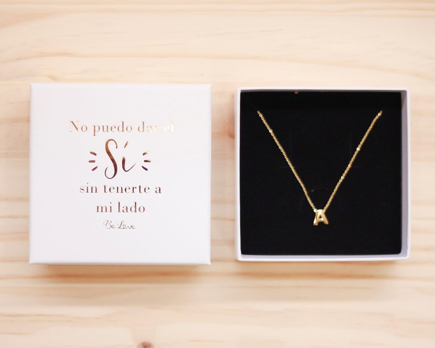 GARGANTILLA CON INICIAL DE PLATA CHAPADO ORO 18K - Be Love