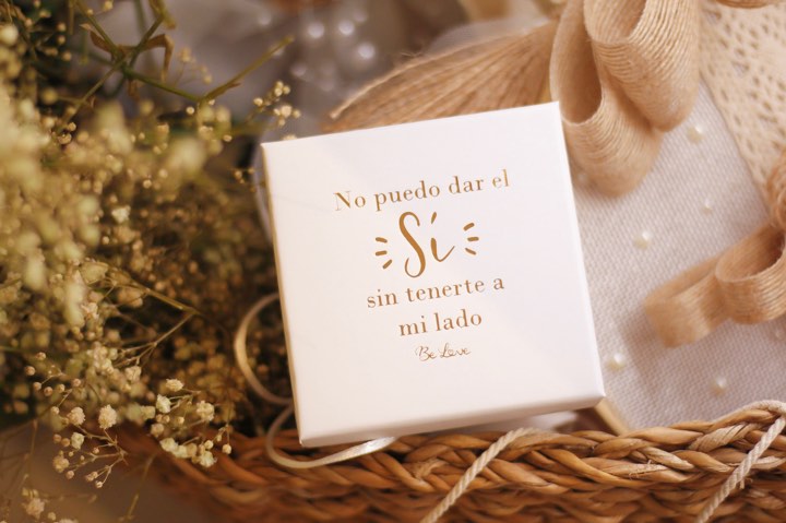 GARGANTILLA CON INICIAL DE PLATA CHAPADO ORO 18K - Be Love