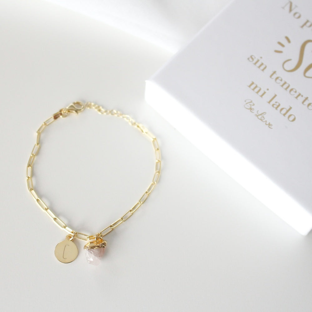 Pulsera de Plata con Inicial y Piedra Cuarzo Rosa en cajita "NO PUEDO DAR EL SÍ SIN TENERTE A MI LADO"-Be Love
